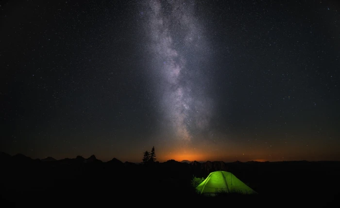 Windows 10 Night Sky green tent and sky star space scenics nature 2k