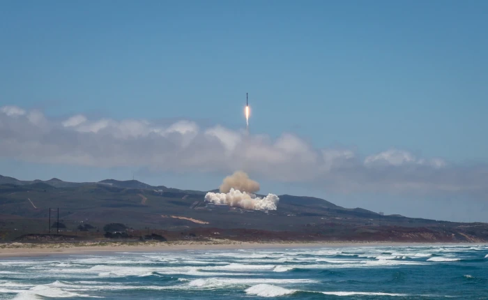 rocket SpaceX photography smoke beach sky water sea scenics nature 2k