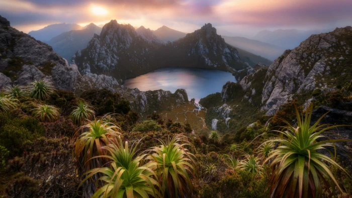 landscape photograph australia tasmania arthur range lake oberon 2k