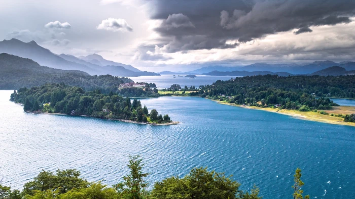 green leafed trees nature landscape mountains hills water 2k