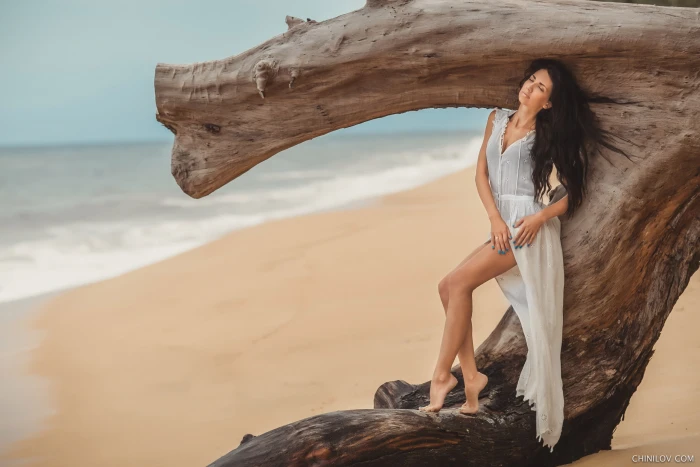 Ivan Chinilov beach sea legs barefoot women outdoors 2k