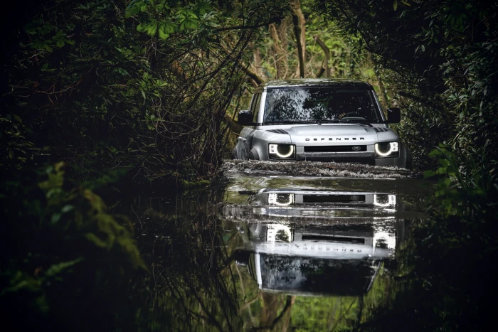 Land Rover defender Adventure Time forest nature 2k