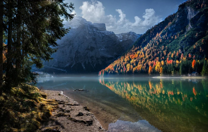 body of water between mountains landscape nature Italy trees 2k