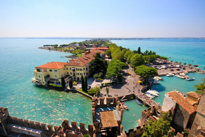 nature Sirmione lake garda 2k