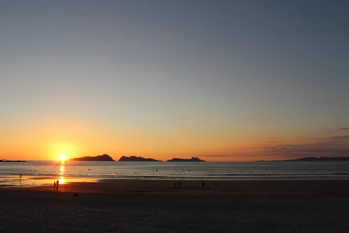 sunset beach islas cies nigran playa de patos galicia 2k 4k 5k
