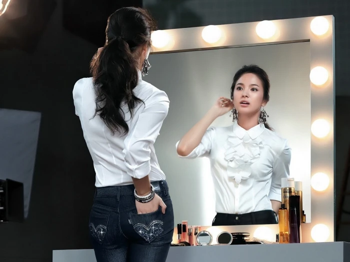 Actresses Song Hye Kyo Korean young adult women indoors 2k