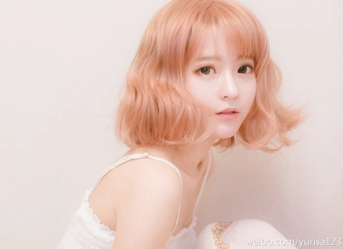 Korean Yurisa Chan women model 2k