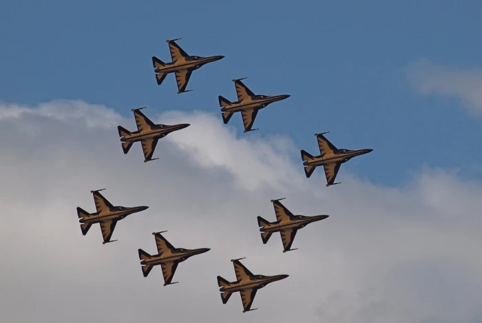 aerobatic air aircrafts black eagle eagles golden jets 2k