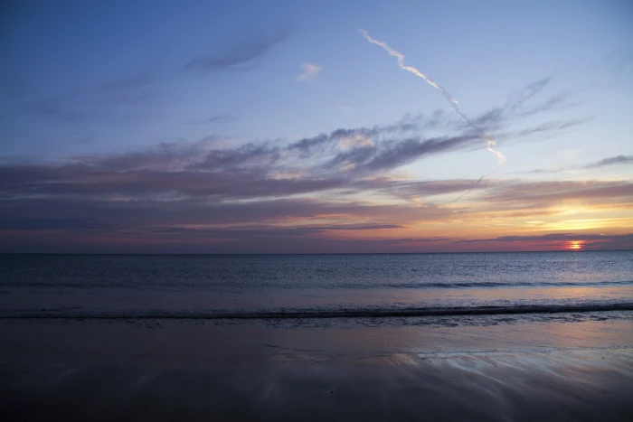 brown wooden framed wall decor sunset beach sky water sea 2k 4k 5k