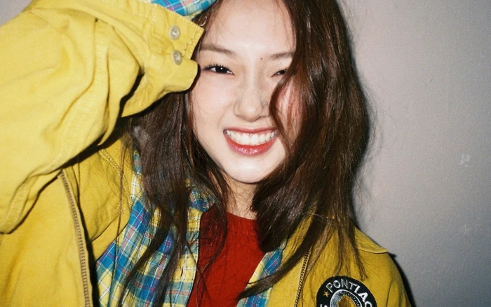 cute kpop girl pontlac korean asian smiling headshot 2k 4k