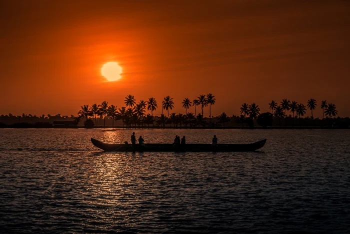 silhouette of canoe during sunset kerala aleppay boat fisherman 2k 4k