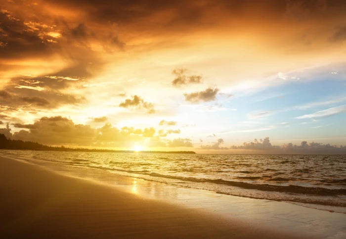 body of water beach sea clouds sky sunlight cloud 2k 4k 5k