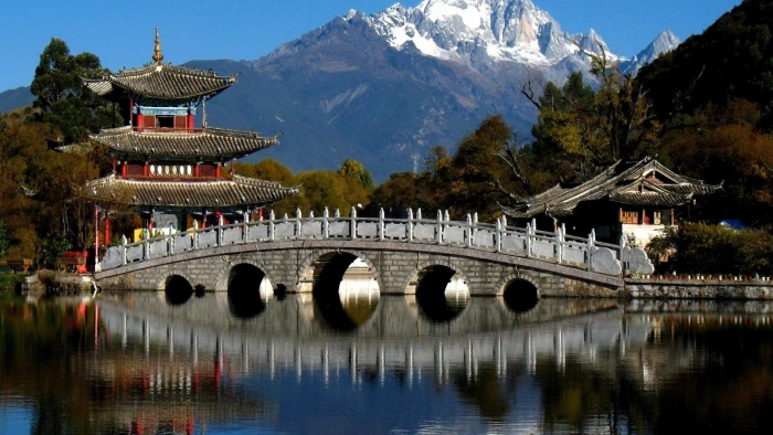 mount scenery asia lijiang lake plant tree japanese architecture 2k 4k
