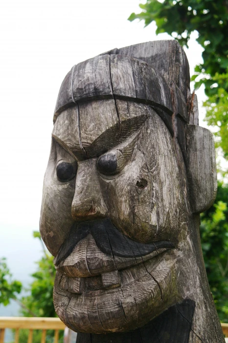 The Korean Totem Pole Folk Born republic of korea wood country 2k