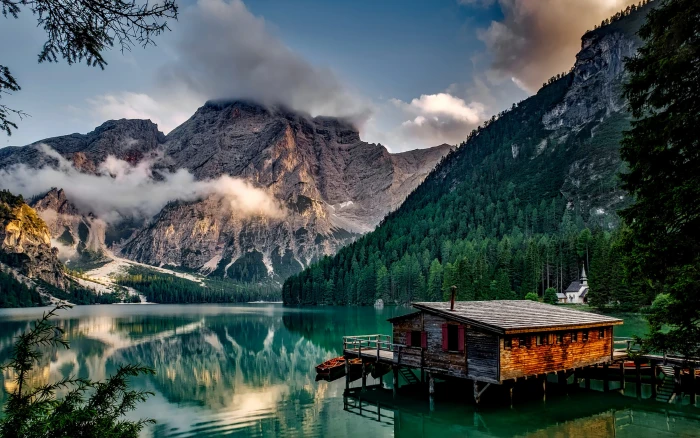 italy mountain backgrounds lake building landscape 2k 4k
