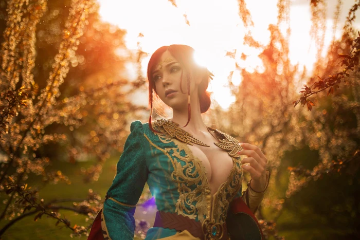 Sayathefox women model cosplay redhead tiaras Triss Merigold 2k 4k 5k
