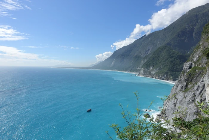 Taiwan Hualien air circuit breakers water cliff sea rock 2k 4k 5k