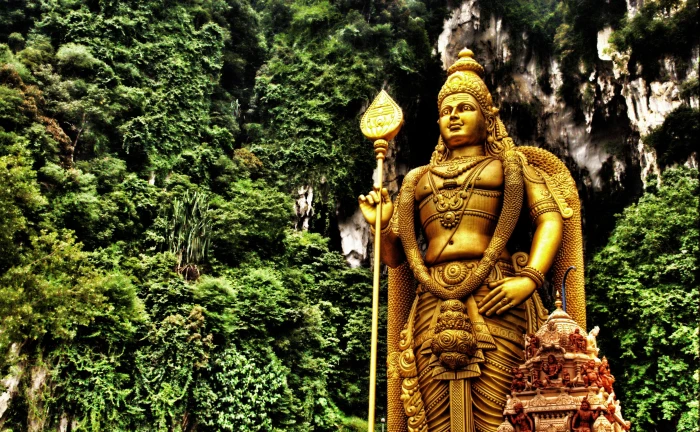 Lord Murugan Malaysia gold statue Asia Nature Golden Temple 2k 4k