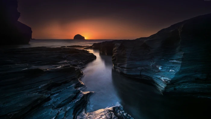 Trebarwith Strand sea tourism England travel 2k 4k 5k
