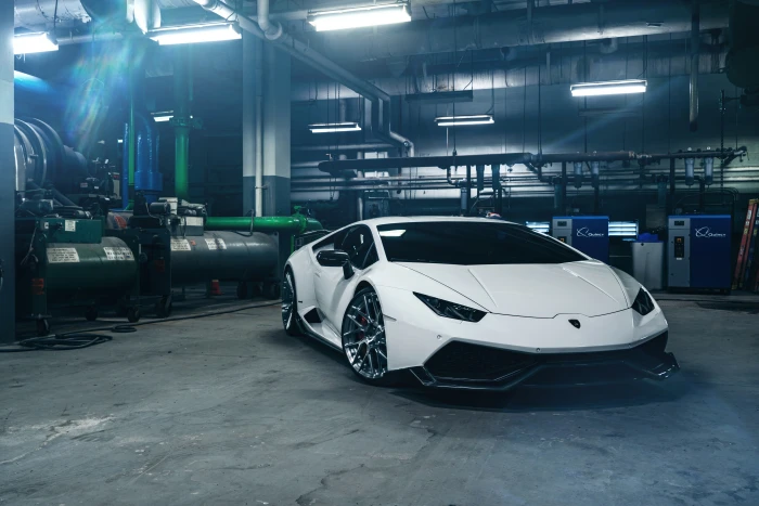 White Lamborghini Huracan 2k 4k 5k