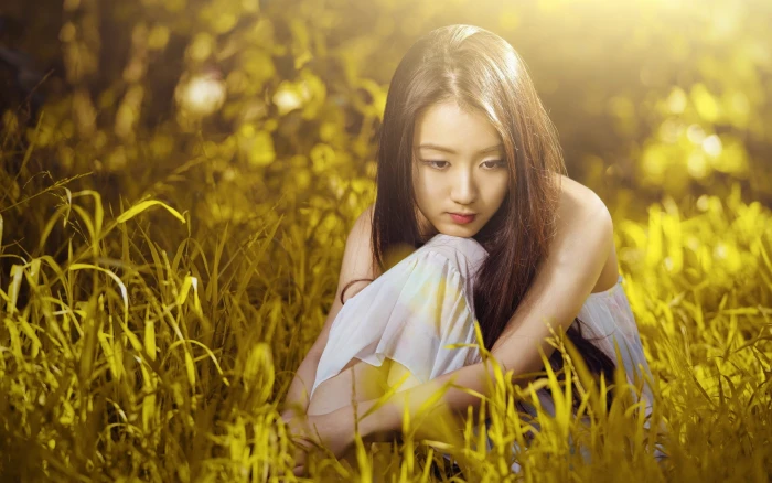 Asian Girl Grass Bokeh Model Sunlight Photography 2k