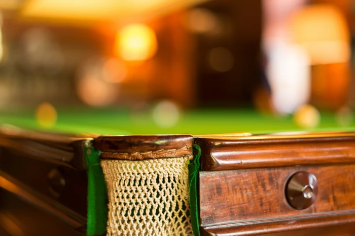 bokeh blurred depth of field sports Snooker table wood 2k