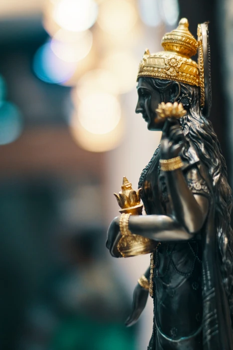 figurine worship gold person human tamil nadu lighting 2k