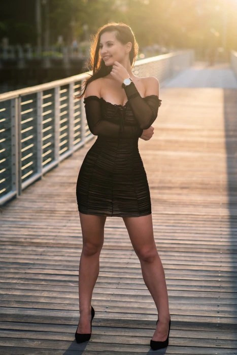 Jenna Glamour women model brunette smiling portrait display