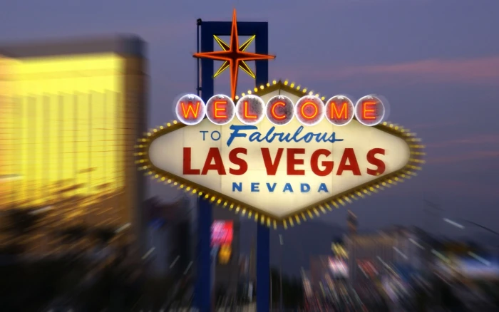 Las Vegas cityscape signs neon motion blur USA bokeh 2k