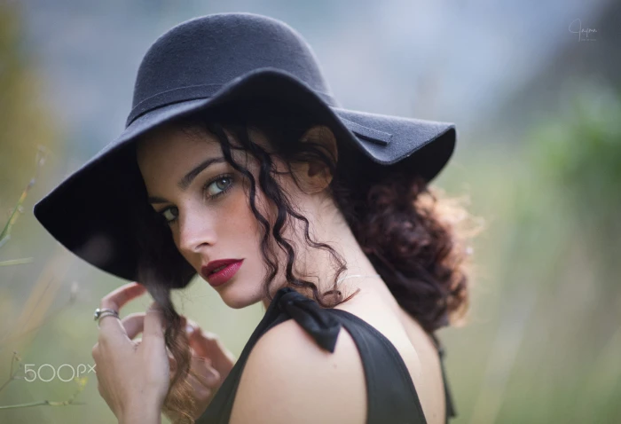 portrait looking at viewer brunette bokeh women model 2k