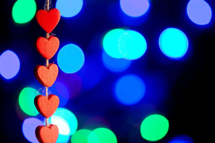 red heart hanging decor love background widescreen Wallpaper 2k