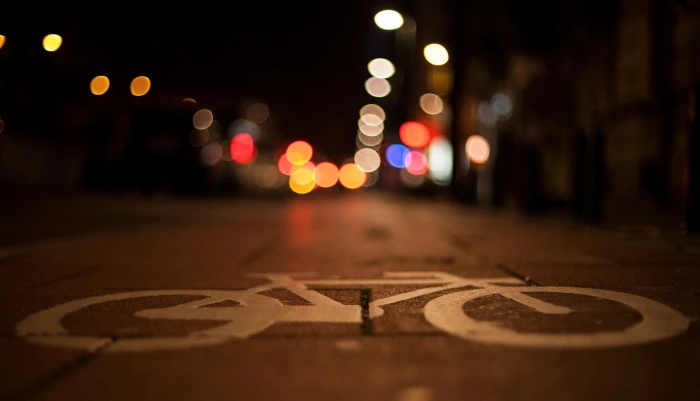 white and yellow floral table lamp urban street bokeh illuminated 2k