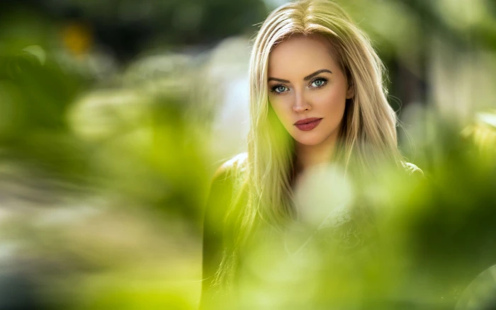 women blonde face bokeh outdoors portrait juicy lips 2k