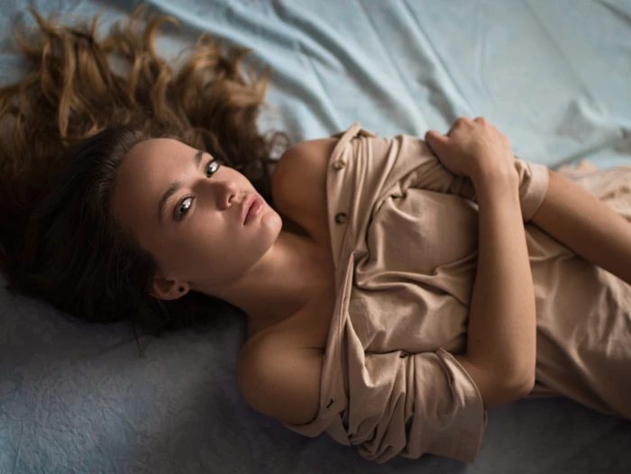 women model brunette indoors looking at viewer top view 2k