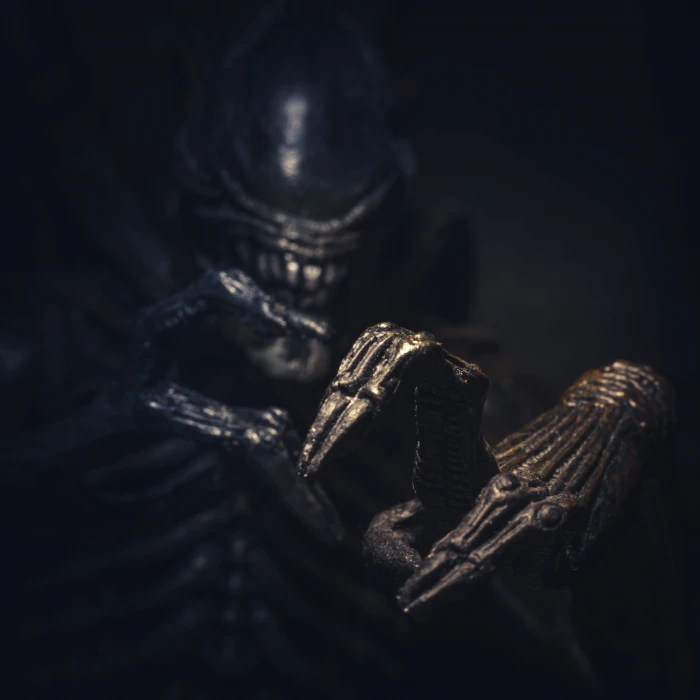 alien horror fear hands steal monster mystical psycho 2k