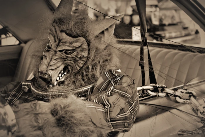 Werewolf Lycanthrope Chained Monster creature fantasy 2k 4k