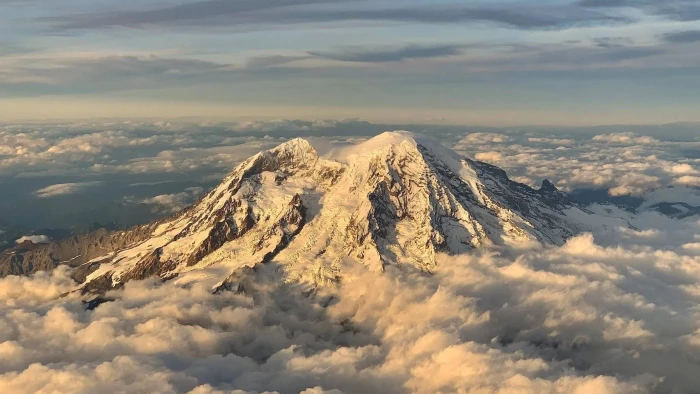 Mount Rainier snow covered mountain 2k