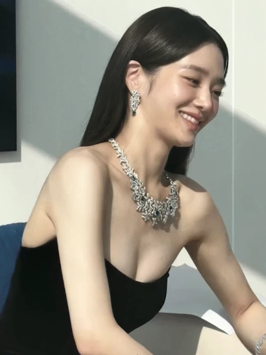 Park Gyu Young Squid Game korean actress celebrity