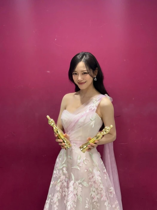 Kim Sejeong korean actress