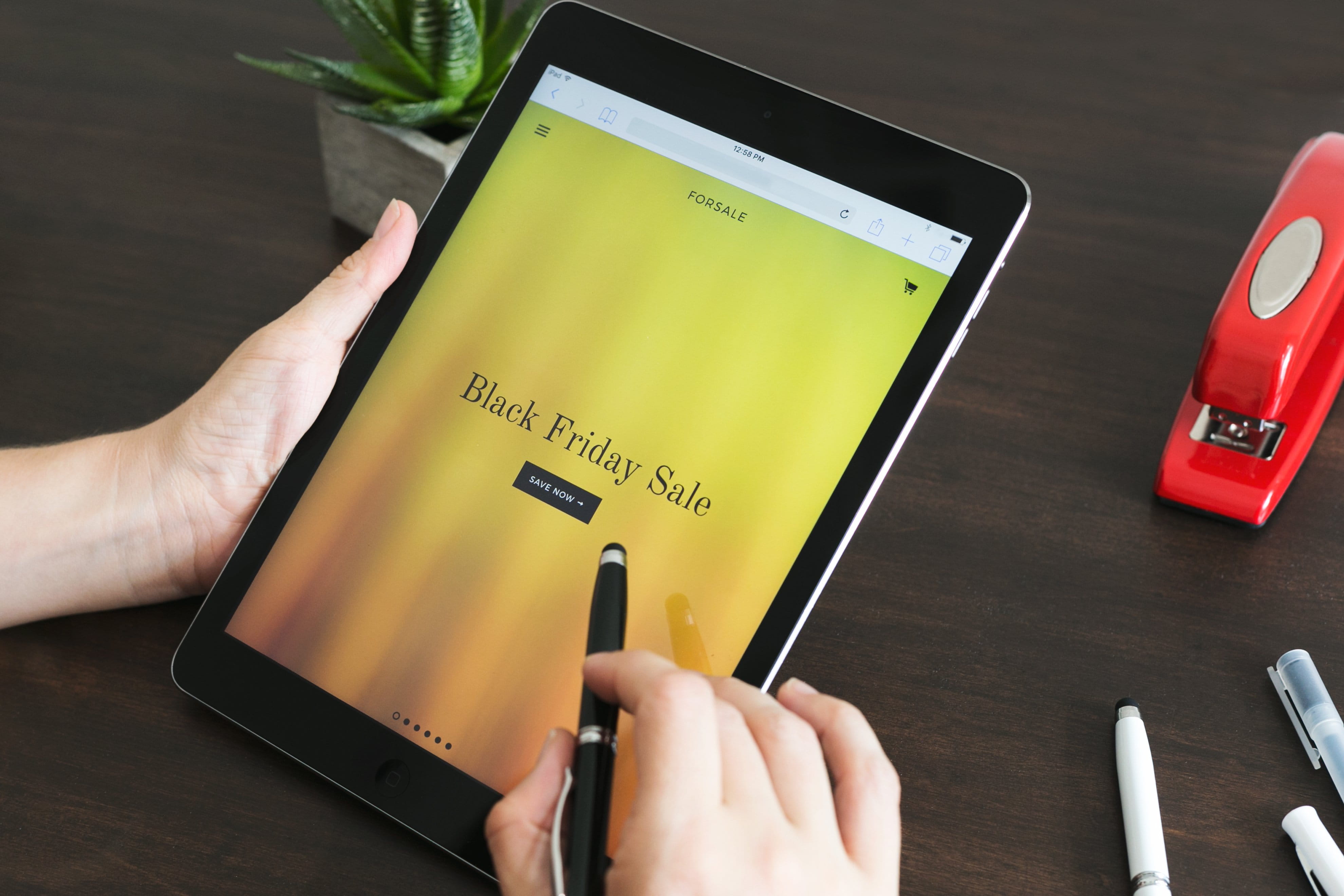 Tablet Black Friday Sale Photo Cyber Monday Shopping 2k