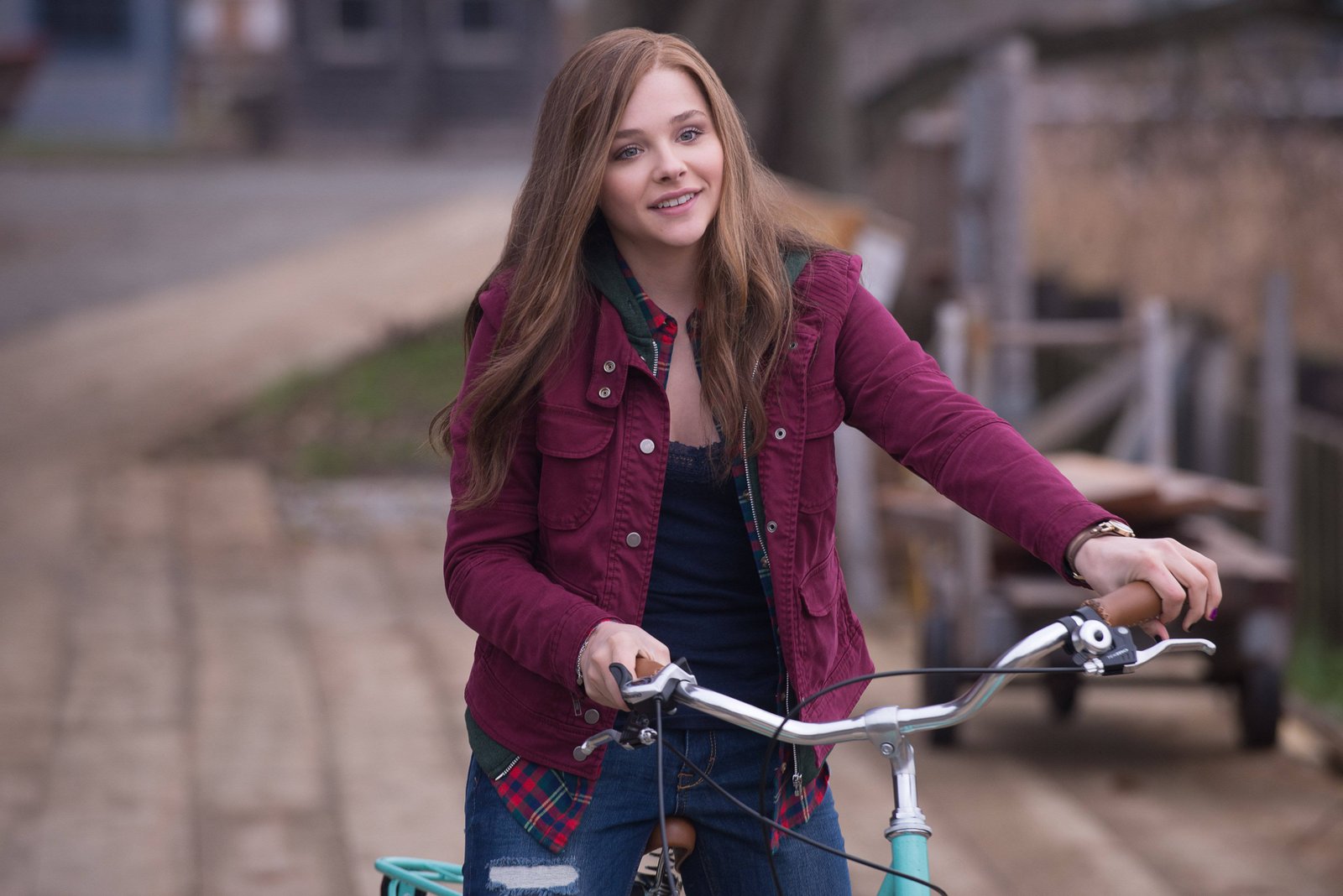 chloe grace moretz riding a bike actress hollywood 2k 4k
