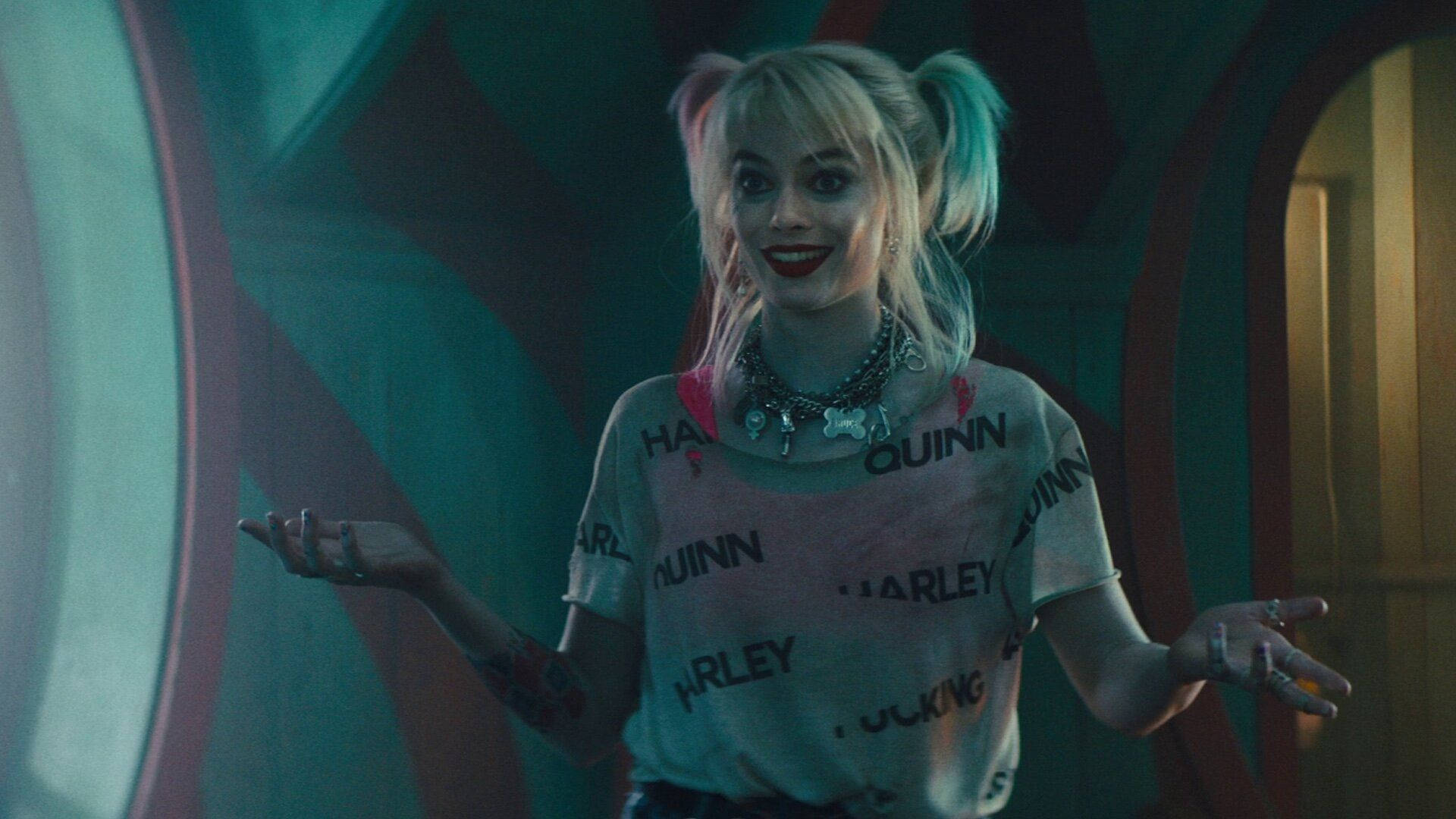 birds of prey harley white shirt actress hollywood