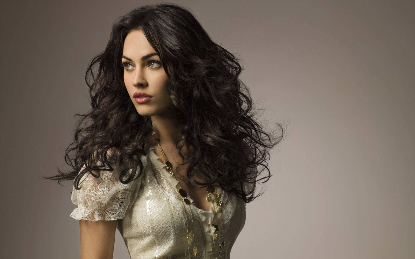 megan fox hd short sleeved top actress hollywood