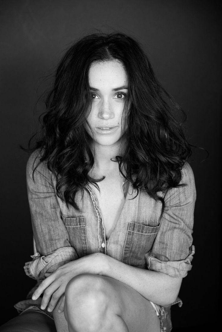 monochrome meghan markle portrait actress hollywood