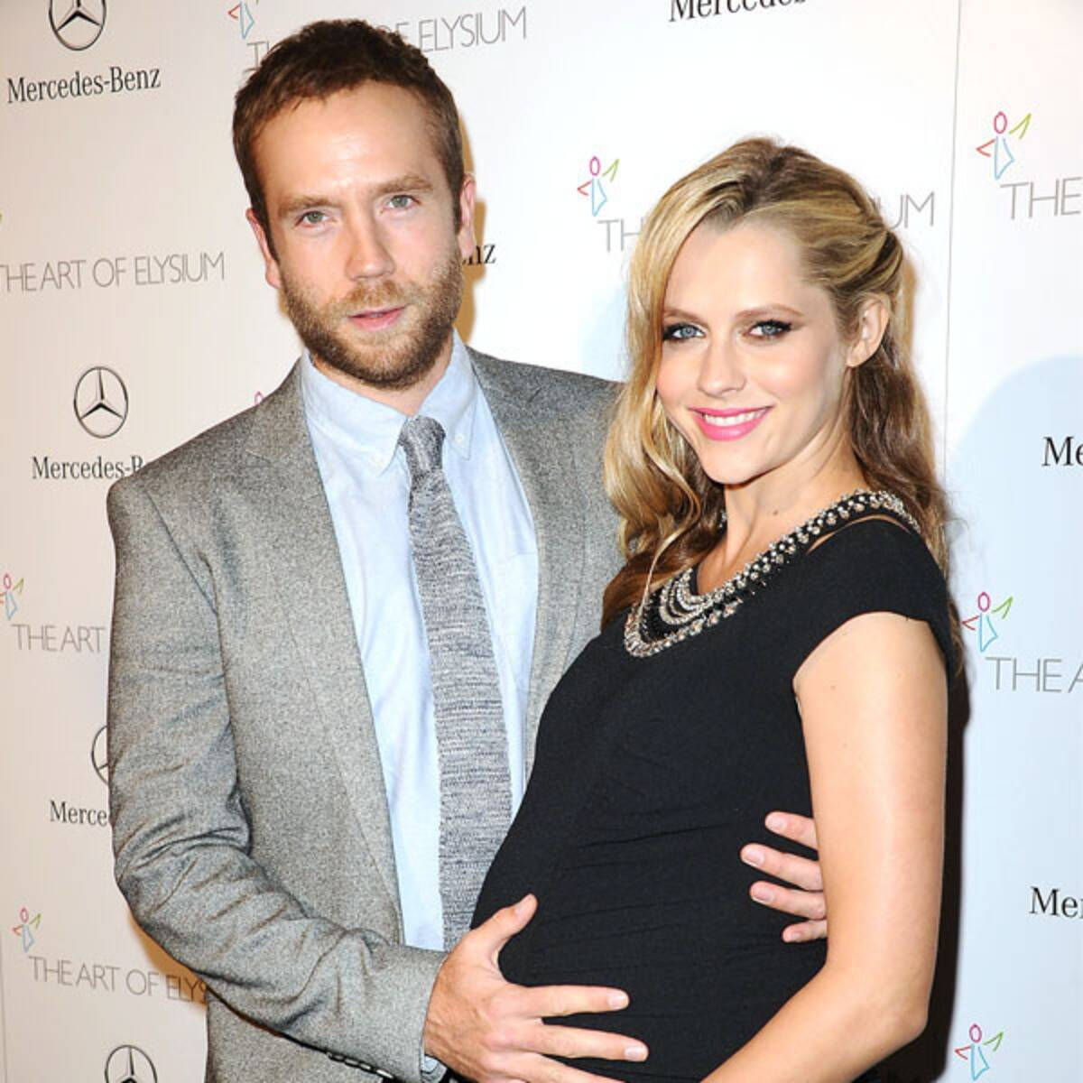 pregnant teresa palmer actress hollywood