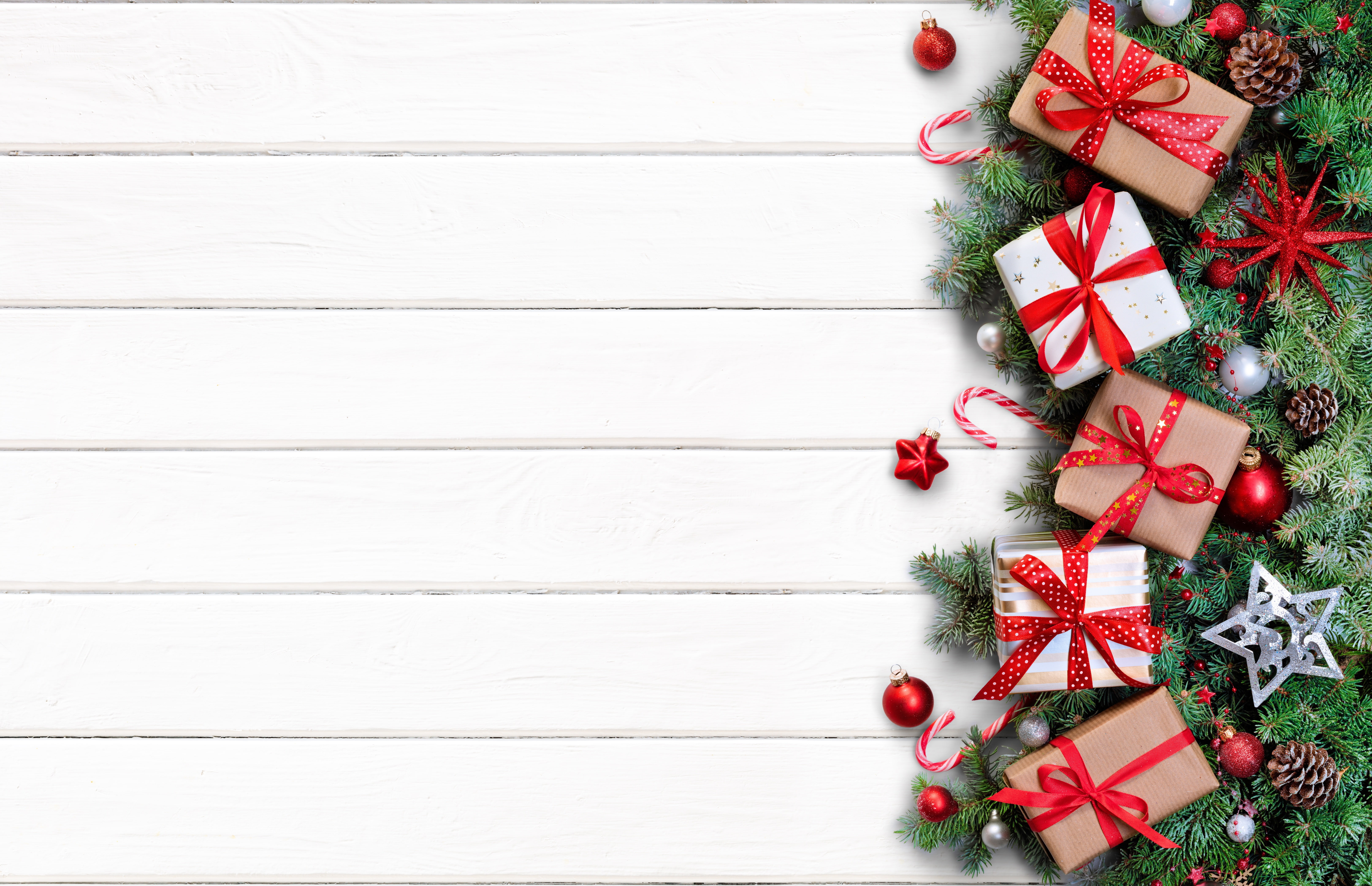 five brown and white Christmas gift boxes decoration branches 2k 4k 5k