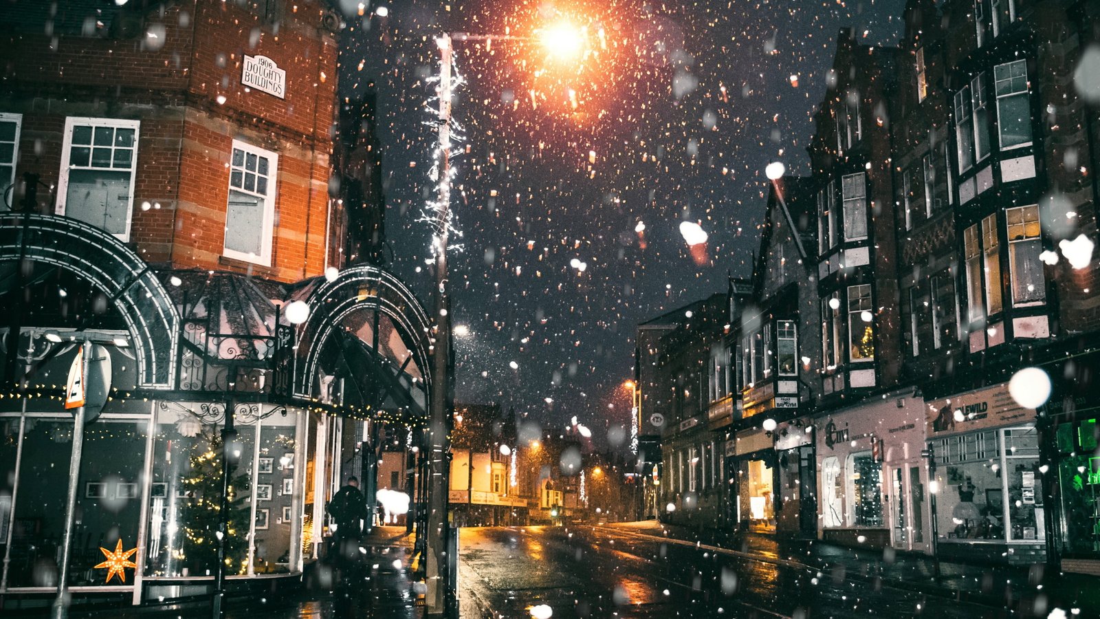 downtown christmas day streetlight streetlights snow evening 2k