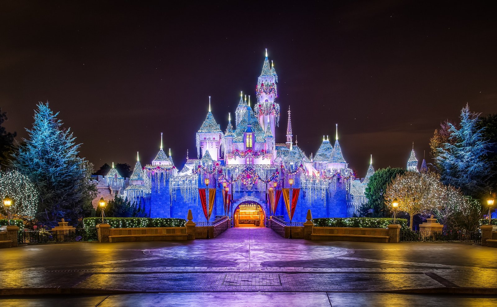 Castle Christmas blue pink and green castle Holidays Lights 2k