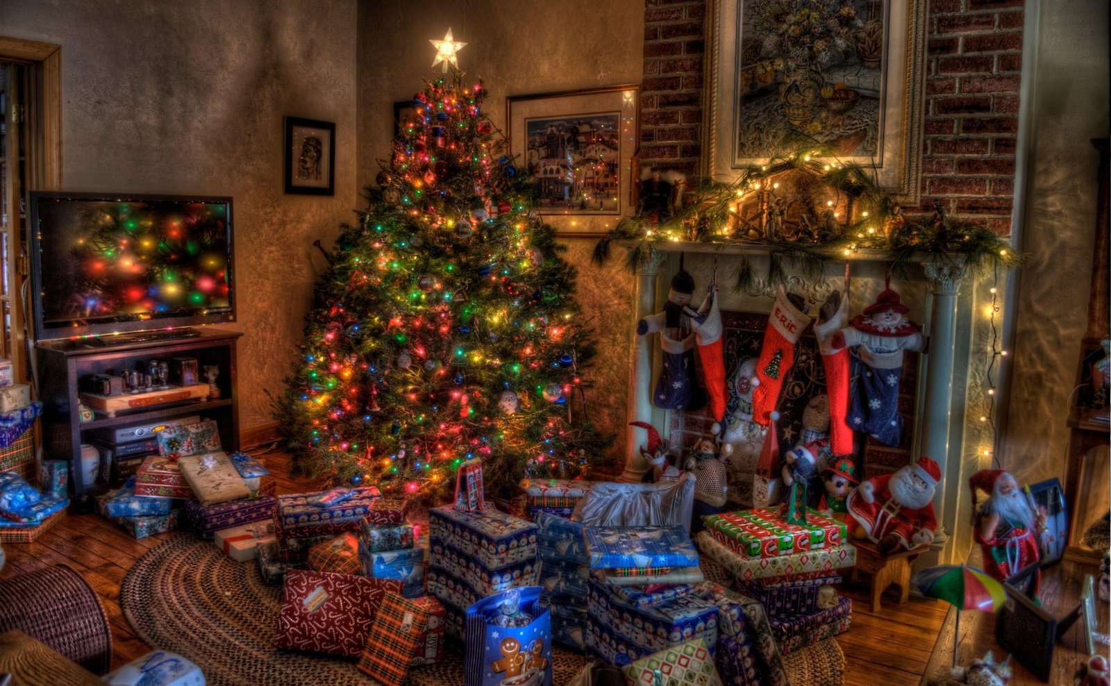 Christmas tree and gift boxes wallpaper presents fireplace 2k