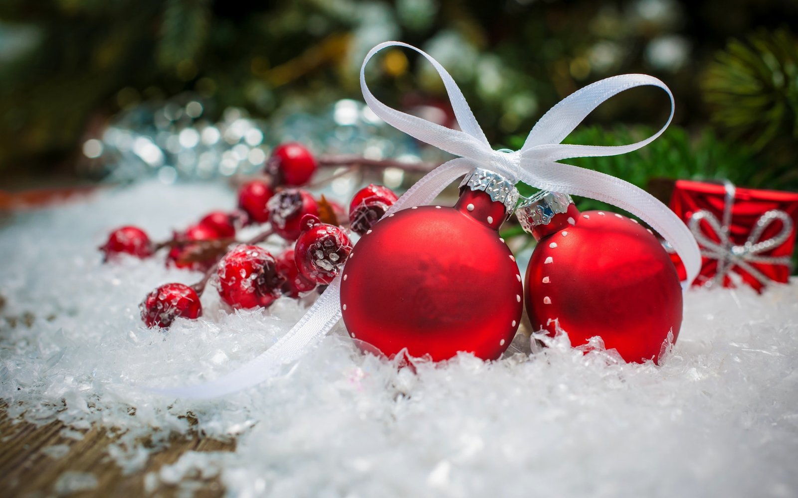 Christmas Balls 2 red christmas baubles beautiful beauty 2k